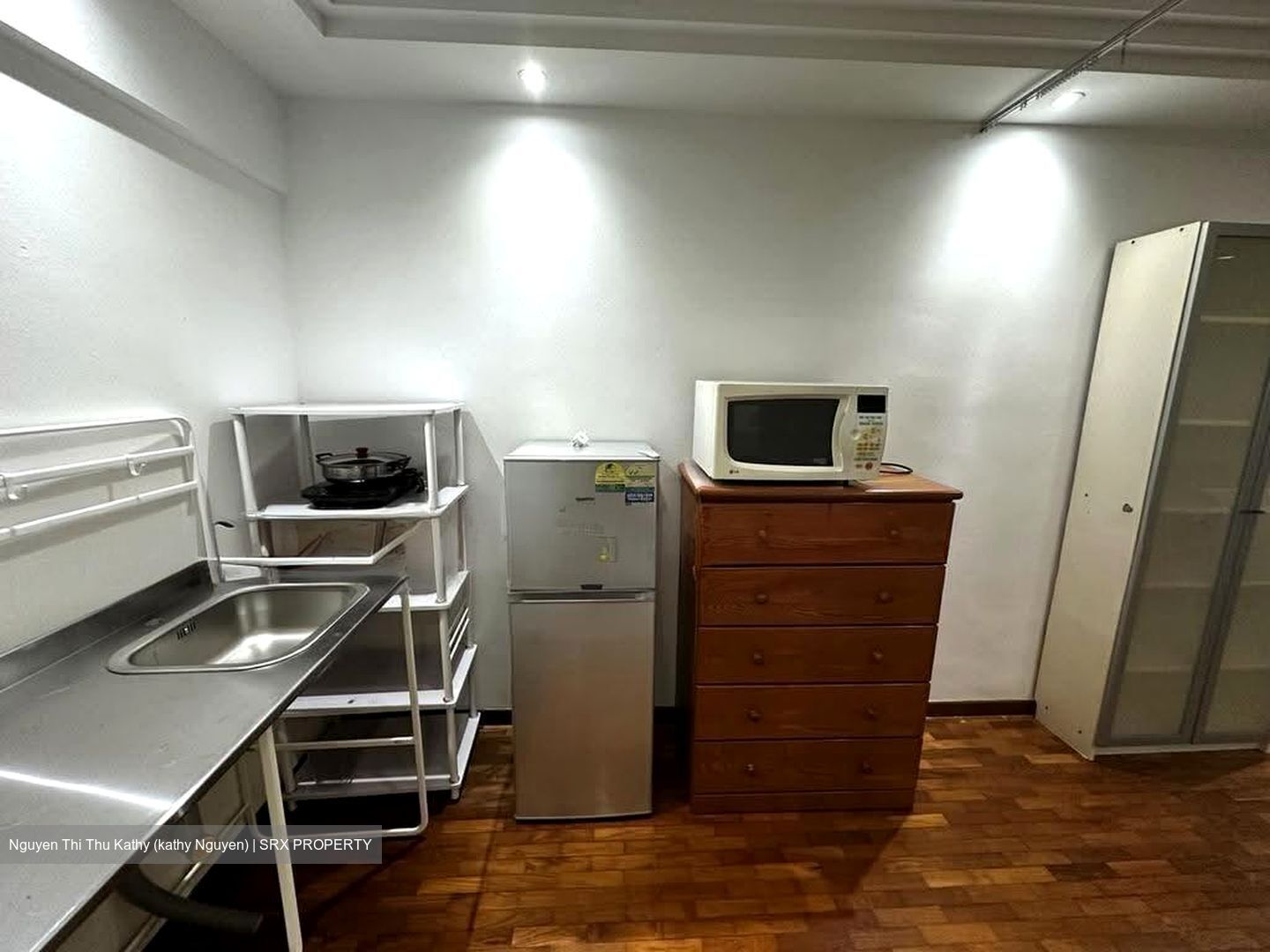 East Coast Road (D15), Apartment #637333311